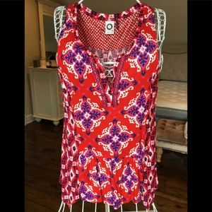 Pretty dressy yet casual tank top, size M